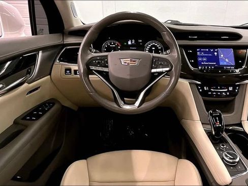 Used 2020 Cadillac XT6 Premium Luxury AWD/4WD image 6