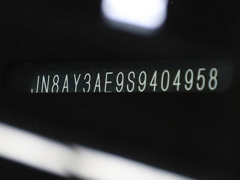 Used 2025 Nissan Armada SV image 31