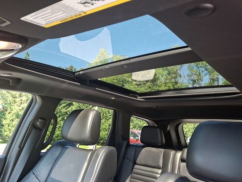 Used 2018 Jeep Grand Cherokee Limited AWD/4WD image 12
