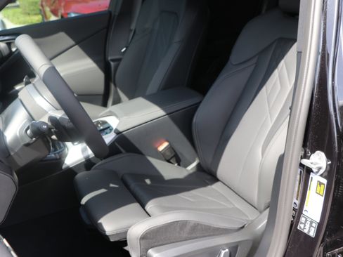 Certified 2025 BMW X3 xDrive30i w/ Premium Package image 16