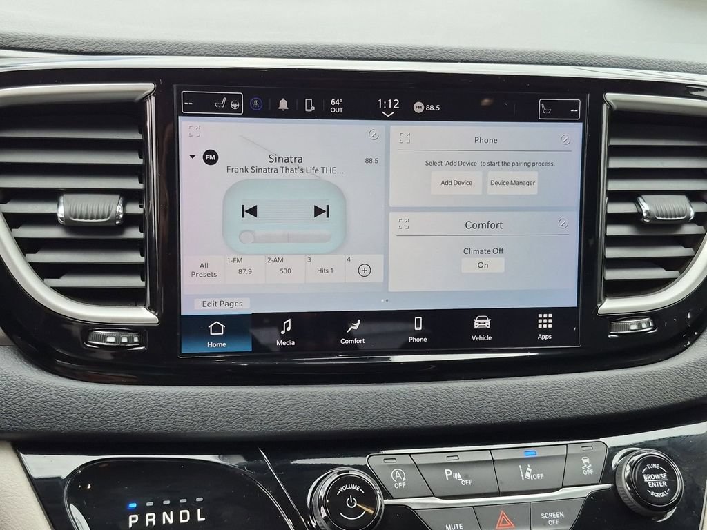 Used 2023 Chrysler Pacifica Touring-L FWD image 5