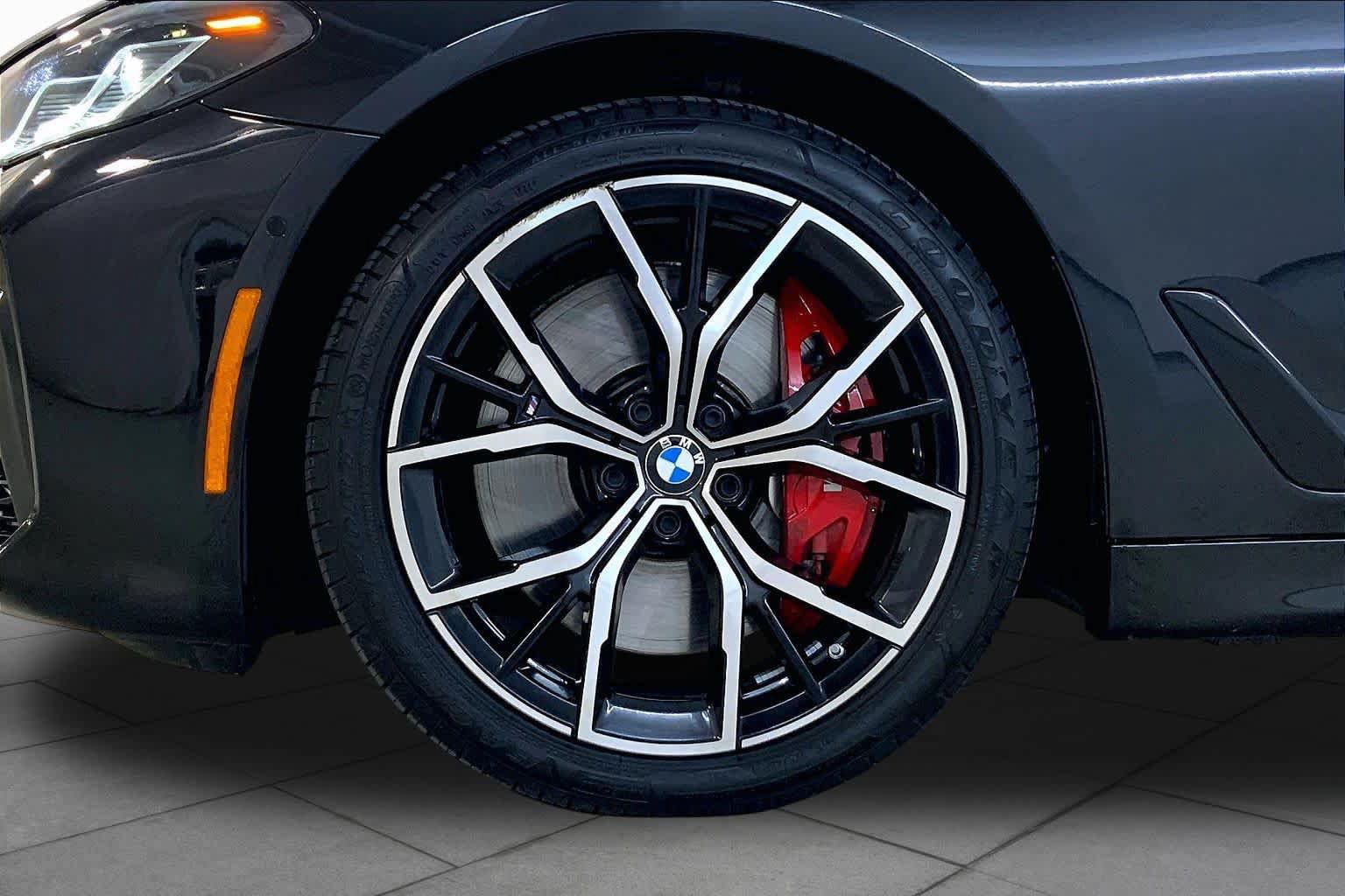 Used 2023 BMW 540i xDrive w/ M Sport Package AWD/4WD image 10