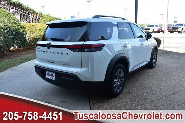Used 2024 Nissan Pathfinder SV AWD/4WD image 13