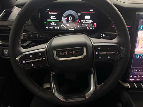 Used 2024 GMC Acadia AT4 w/ Luxury Package image 24