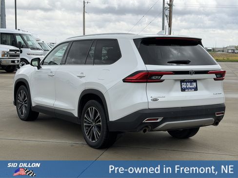 Used 2024 Toyota Grand Highlander AWD Hybrid image 7