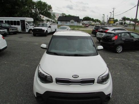 Used 2019 Kia Soul FWD image 3
