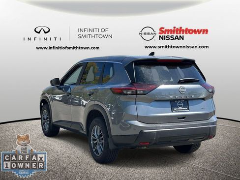 Used 2025 Nissan Rogue S AWD/4WD image 8