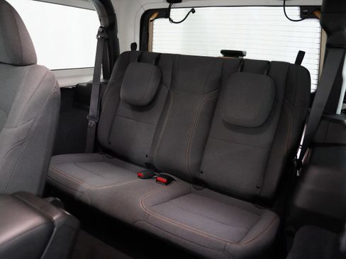 Used 2024 Jeep Wrangler Sport S image 5