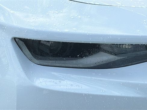 Used 2019 Chevrolet Camaro ZL1 image 4