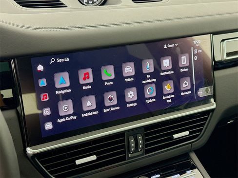 Used 2023 Porsche Cayenne Turbo image 20