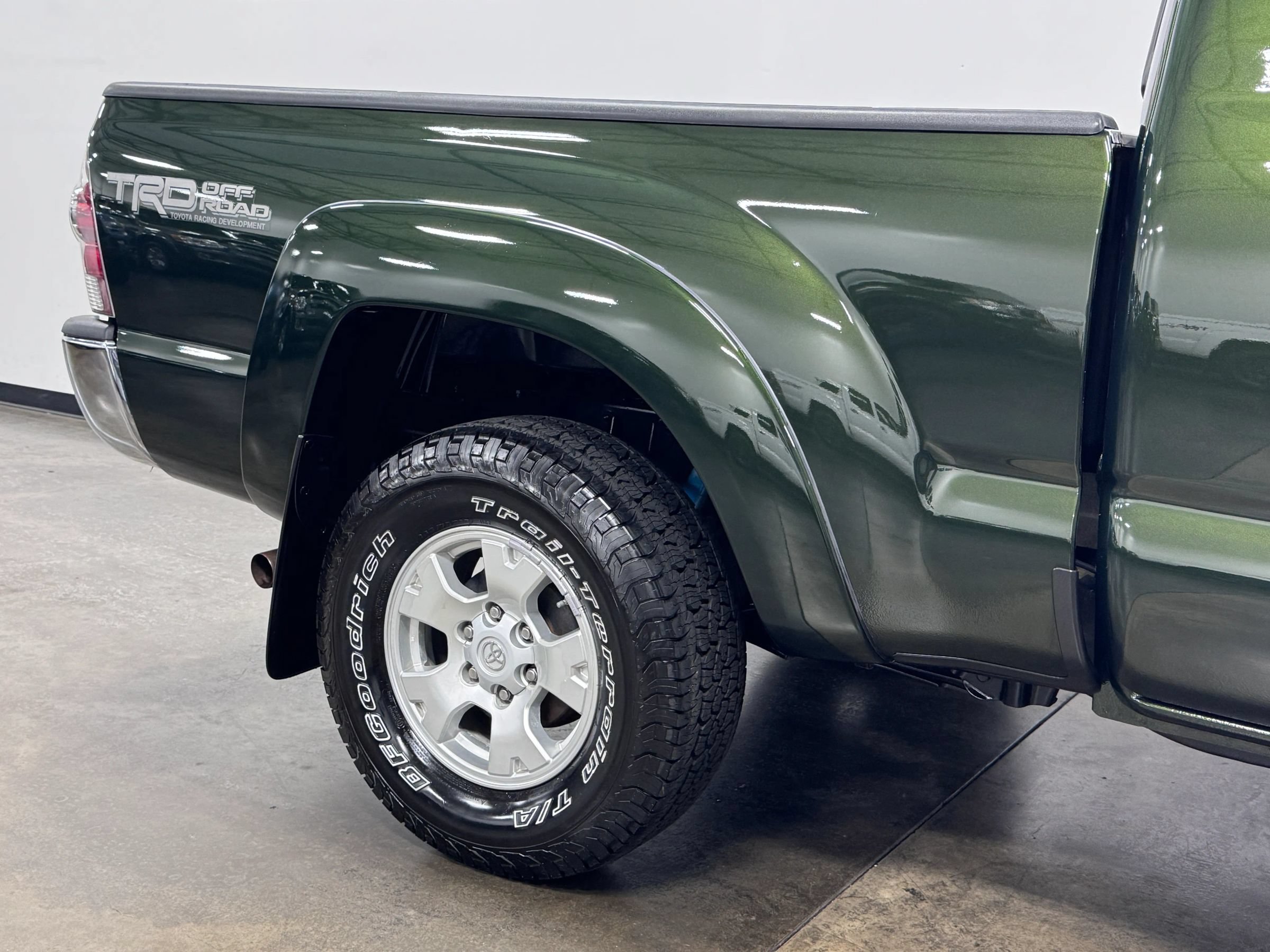 Used 2012 Toyota Tacoma 4x4 Access Cab V6 w/ TRD Off-Road Pkg image 6