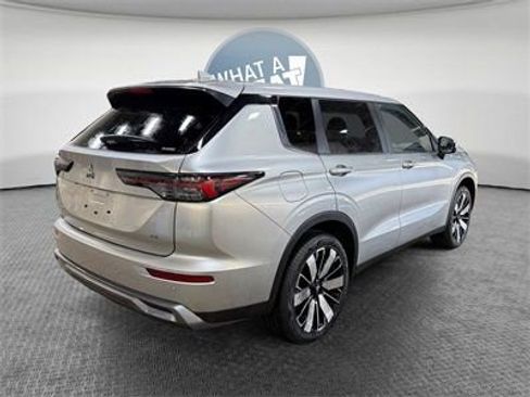 New 2026 Mitsubishi Outlander SE FWD image 3