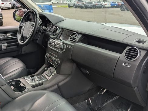 Used 2015 Land Rover LR4 HSE AWD/4WD image 38