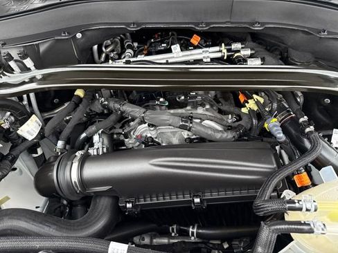 Used 2025 Ford Explorer ST-Line w/ ST-Line Street Pack image 45