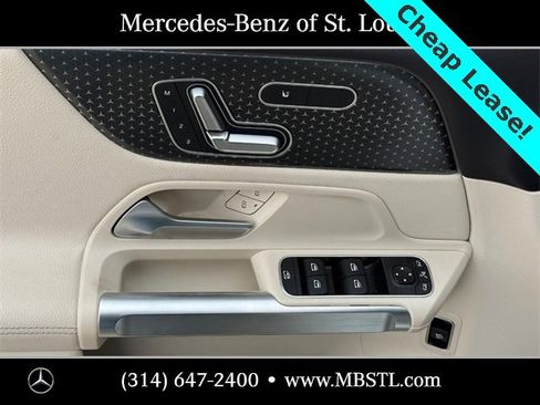 Certified 2025 Mercedes-Benz GLB 250 4MATIC image 18