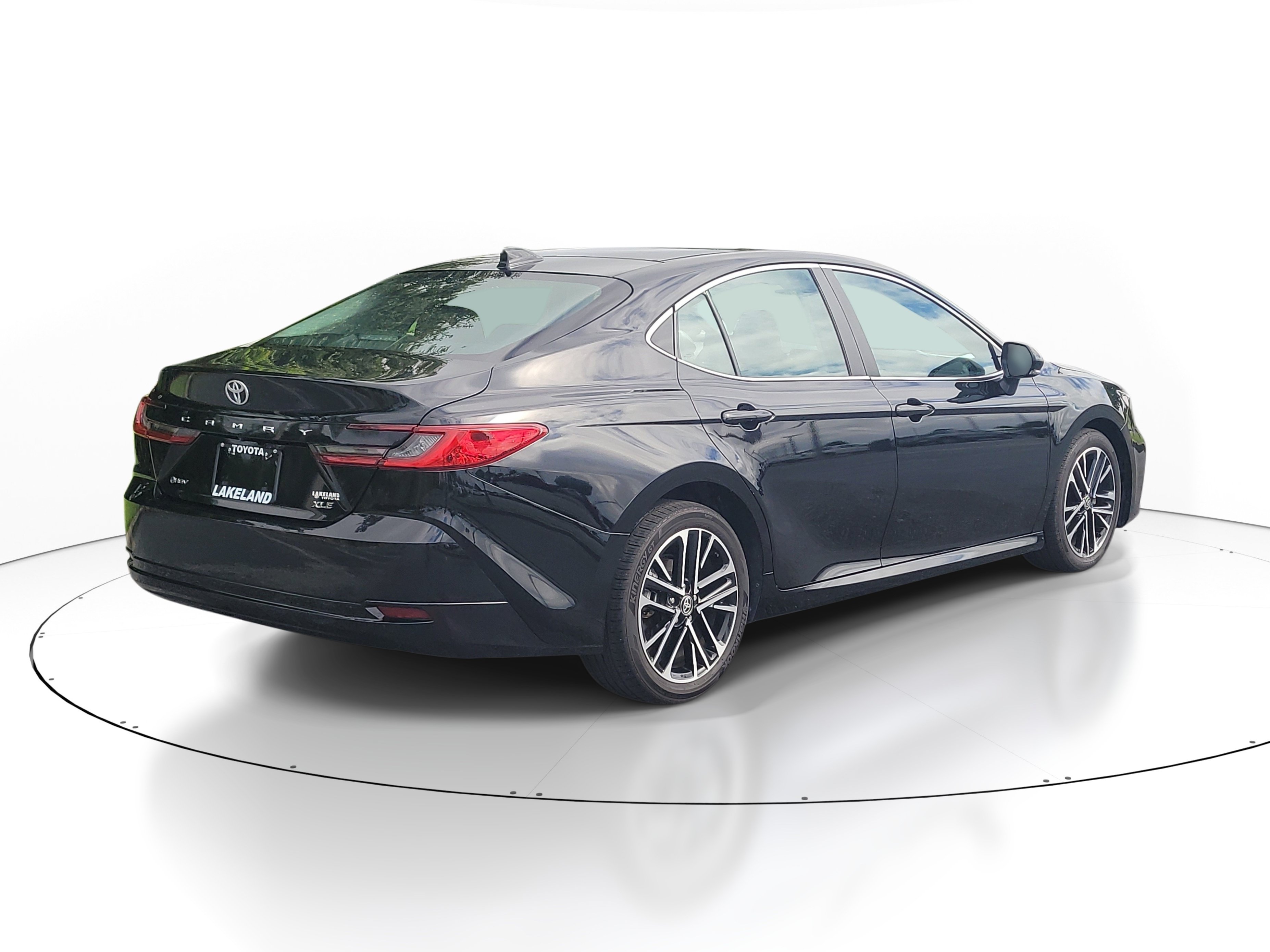 Certified 2025 Toyota Camry XLE FWD image 7