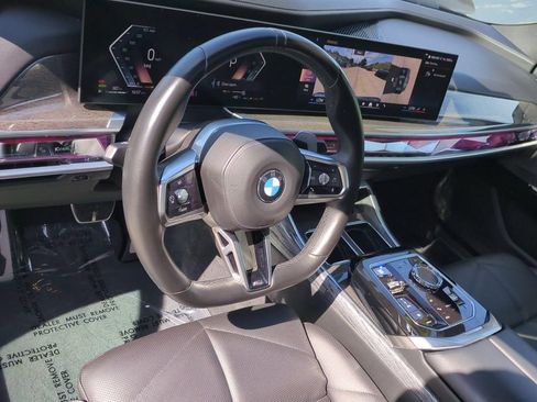 Used 2023 BMW 740i w/ Parking Assistance Package RWD image 9