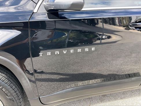 Used 2023 Chevrolet Traverse LT FWD image 32