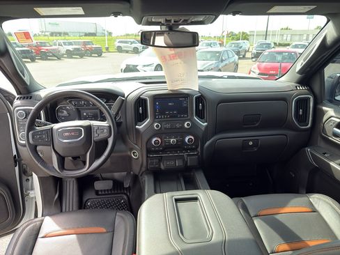 Used 2022 GMC Sierra 1500 AT4 w/ AT4 Premium Package AWD/4WD image 14