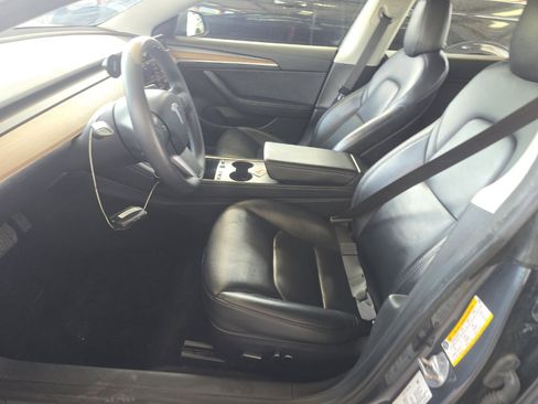 Used 2022 Tesla Model 3 Long Range AWD/4WD image 5