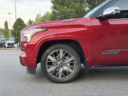 Used 2025 Toyota Sequoia Capstone AWD/4WD image 6