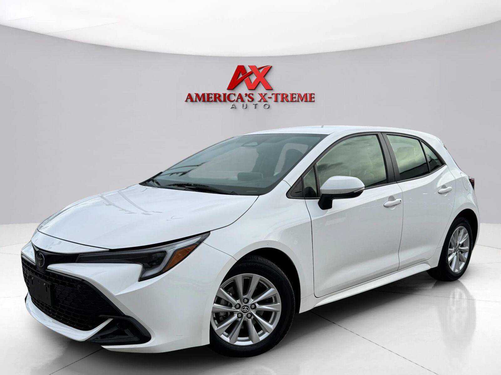 Used 2024 Toyota Corolla SE FWD image 1