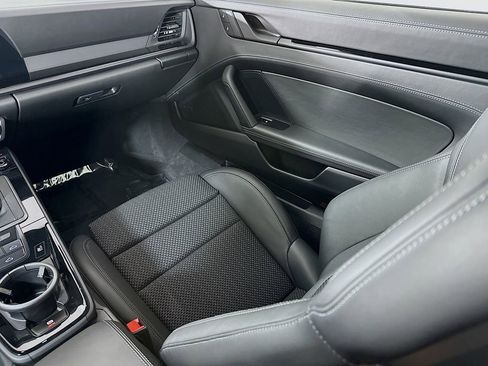 Certified 2024 Porsche 911 Carrera T RWD image 25