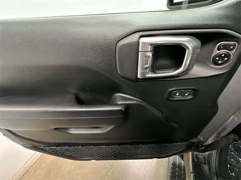 Used 2021 Jeep Gladiator Mojave image 18