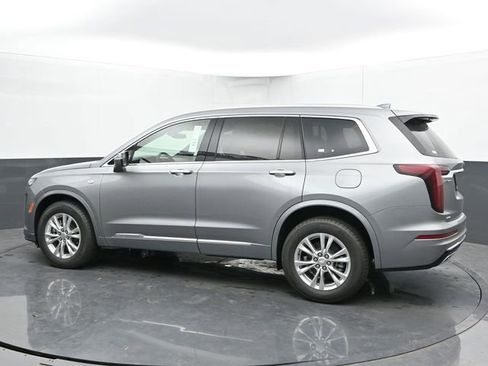 New 2025 Cadillac XT6 Luxury image 6