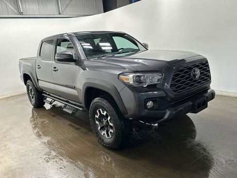 Used 2022 Toyota Tacoma TRD Off-Road image 29