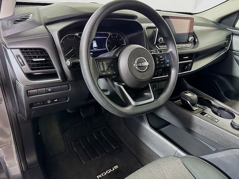 Used 2024 Nissan Rogue SV AWD/4WD image 9