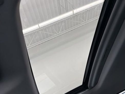 Used 2020 Chevrolet Silverado 1500 LTZ w/ LTZ Premium Package image 31