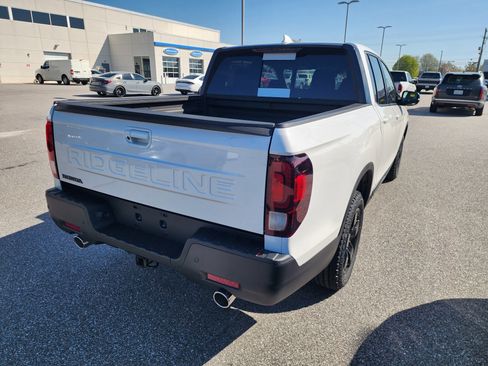New 2026 Honda Ridgeline Black Edition image 5