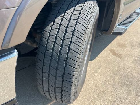 Used 2020 Ford F150 Lariat w/ Trailer Tow Package AWD/4WD image 16