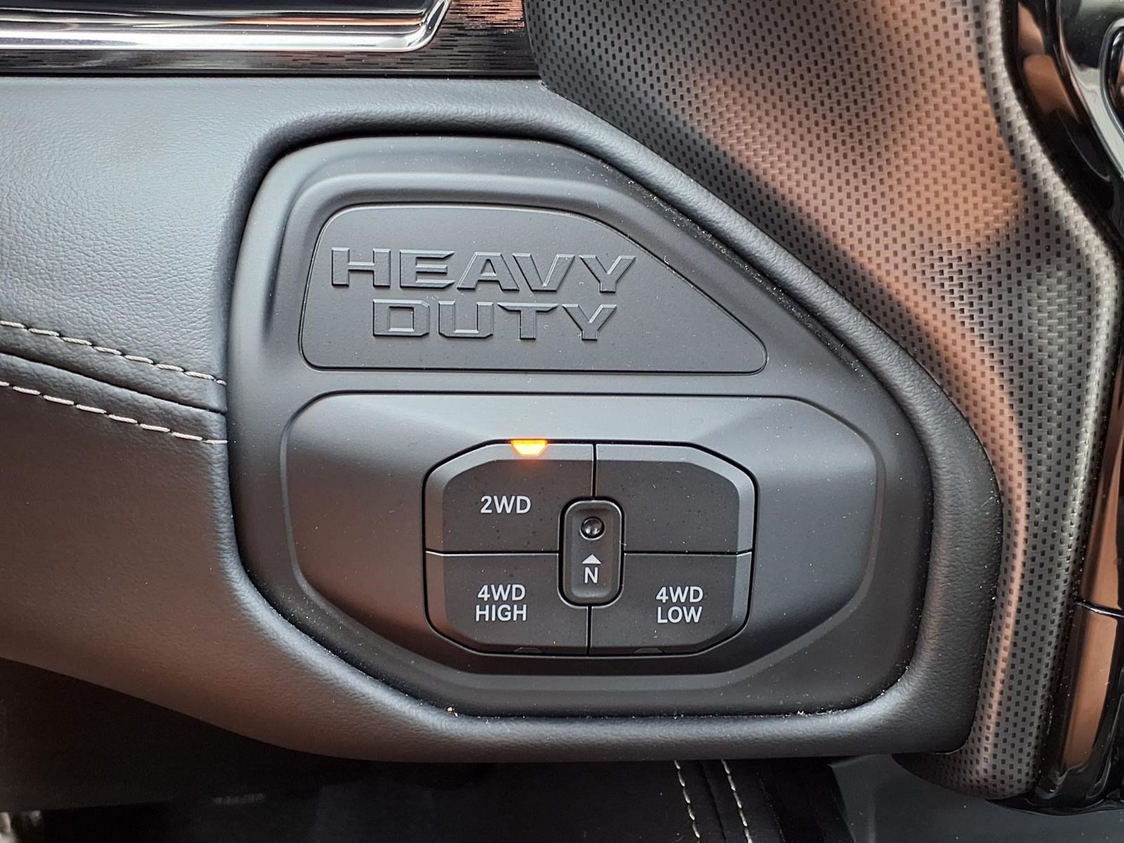 Used 2025 RAM 3500 Limited AWD/4WD image 22