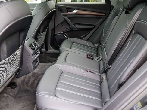 Used 2023 Audi Q5 2.0T Premium w/ Convenience Package image 19