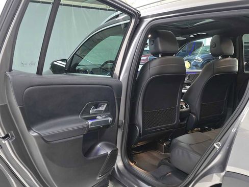 Used 2020 Mercedes-Benz GLB 250 4MATIC image 15