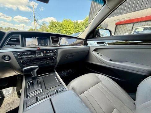 Used 2018 Genesis G80 3.8 w/ Option Group 02 RWD image 15