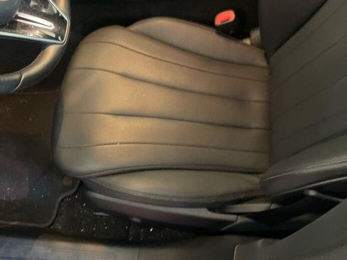 Used 2024 Mercedes-Benz E 350 4MATIC Sedan image 5