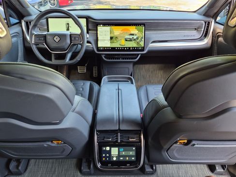 Used 2023 Rivian R1S Adventure AWD/4WD image 16