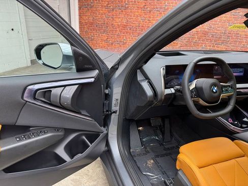 Used 2025 BMW X3 xDrive30i w/ Premium Package image 9