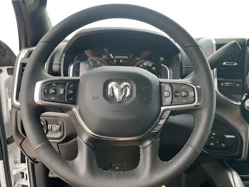 Used 2025 RAM 3500 Laramie AWD/4WD image 15