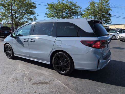 Used 2025 Honda Odyssey Sport-L image 3