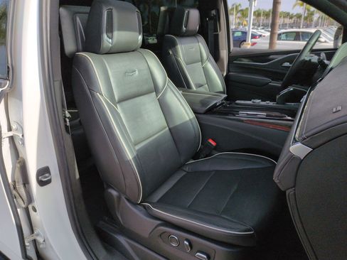 Used 2021 Cadillac Escalade ESV Sport w/ Heavy-Duty Trailer Package image 35