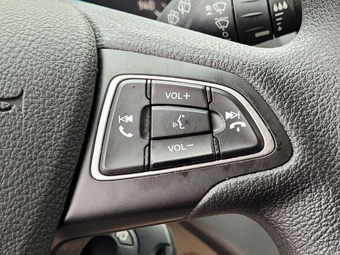 Used 2018 Ford Escape SE w/ SE Sync 3 Package FWD image 32
