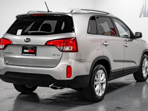 Used 2015 Kia Sorento EX FWD image 11