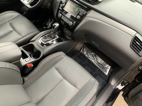 Used 2020 Nissan Rogue Sport SL w/ Premium Package image 37