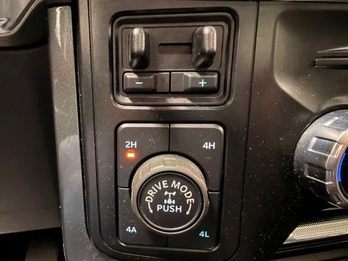 Used 2023 Ford F150 Lariat w/ Equipment Group 502A High AWD/4WD image 39