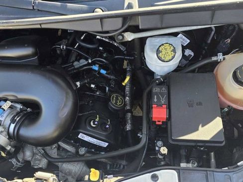 Used 2019 Ford Transit 150 XLT image 30