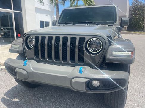 Used 2023 Jeep Wrangler Unlimited Sahara AWD/4WD image 23